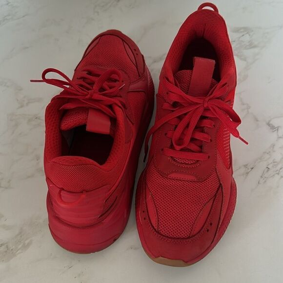 COPY - Puma Red Solid Man's Athletic Running Shoes EUC - Picture 5 of 5